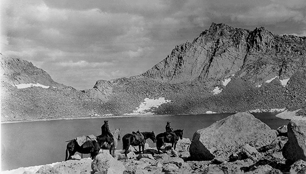 pack train at tulainyo lake